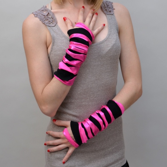 Cyber Fingerless Gloves Pink Futuristic Clothing Bandage Arm Cuffs Holographic - Picture 2 of 2